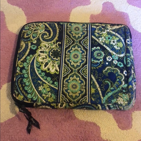 Vera Bradley Handbags - Vera Bradley laptop case
